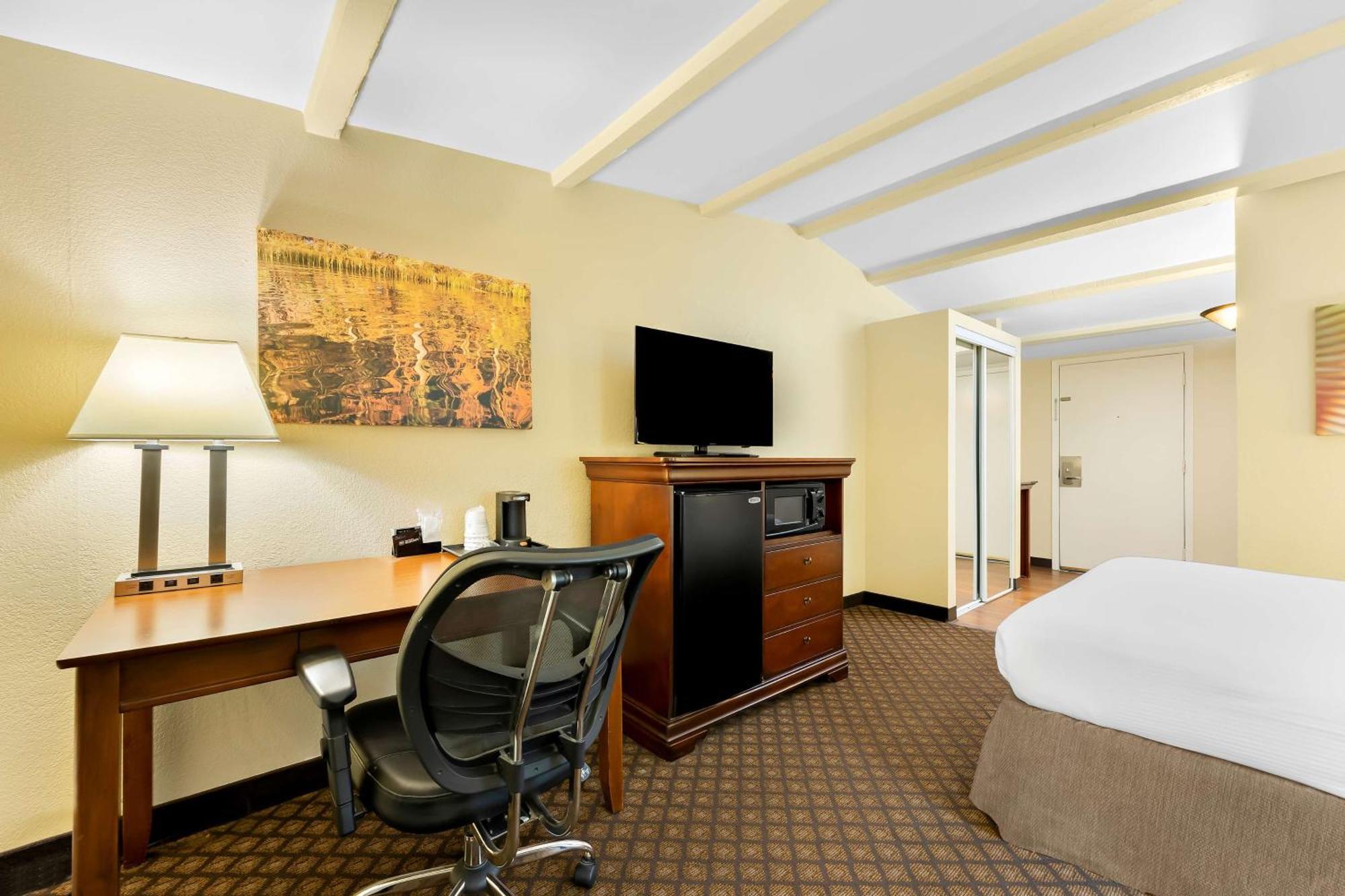 Best Western Coach House Спрингфийлд Екстериор снимка